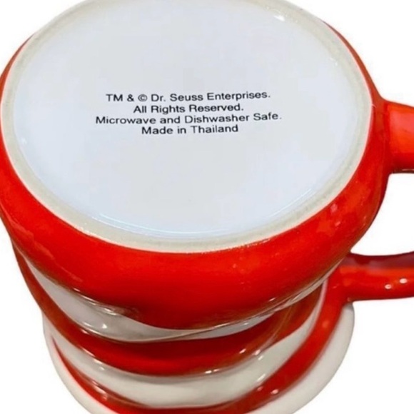 Dr. Seuss Cat in the Hat Striped Coffee Mug - Universal Studios - 16oz - Picture 6 of 6